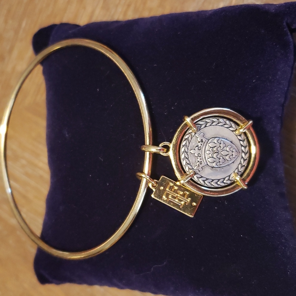 Bracelets - Picture 6 of 7